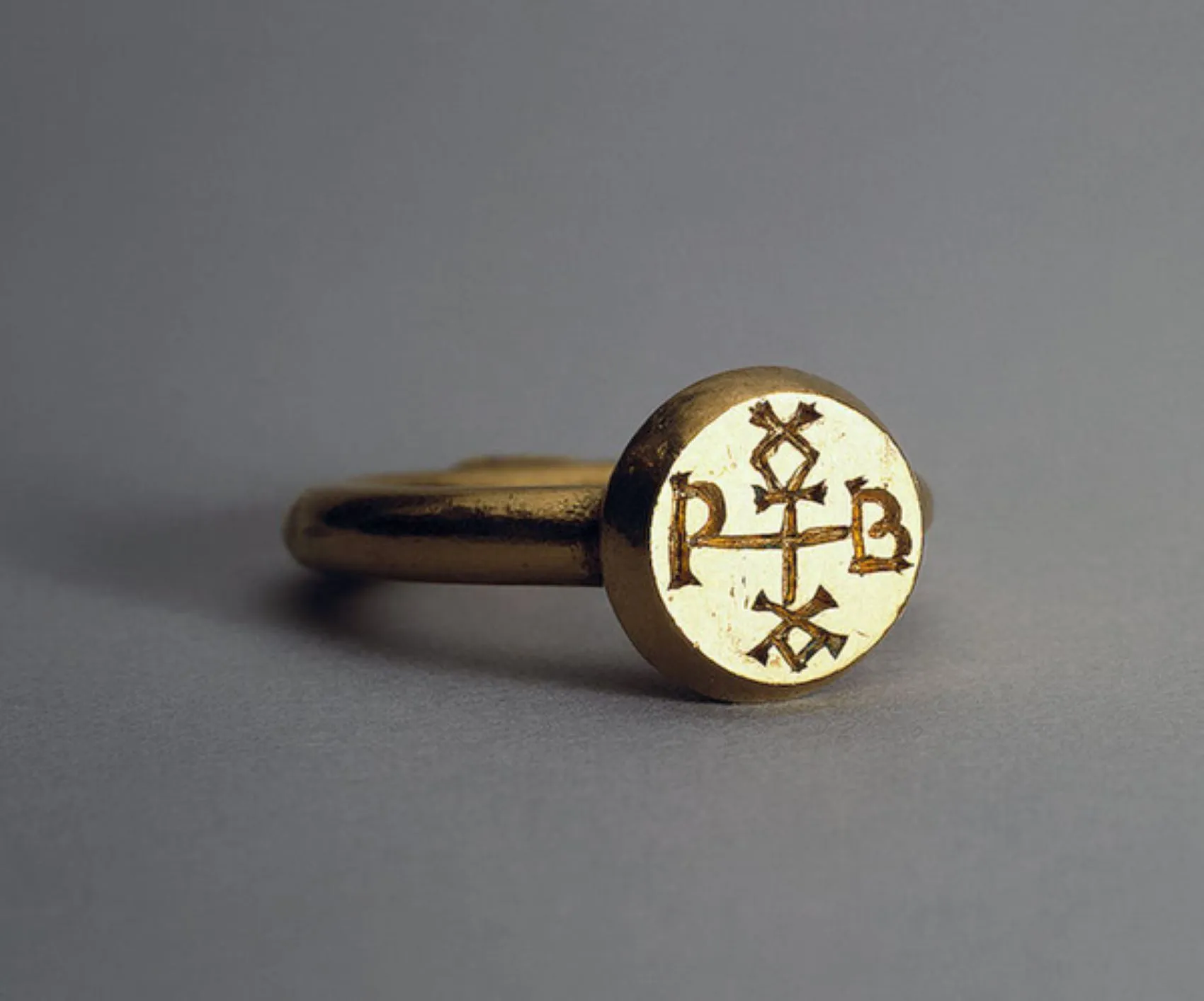Anillo con el monograma del kan Kubrat