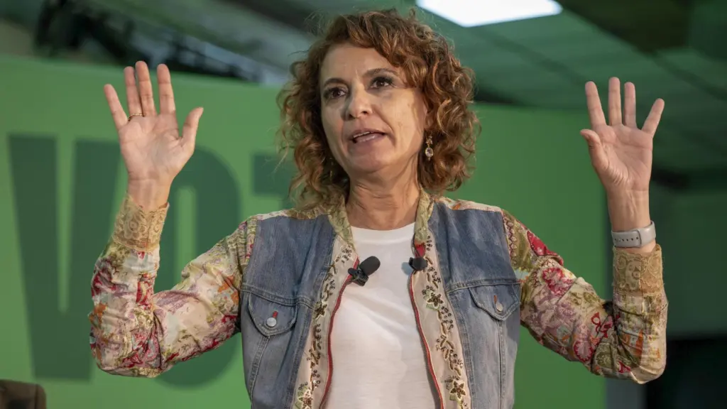 La candidata socialista a la presidencia de la Junta de Andalucía, María Jesús Montero, este martes en Martos, Jaén